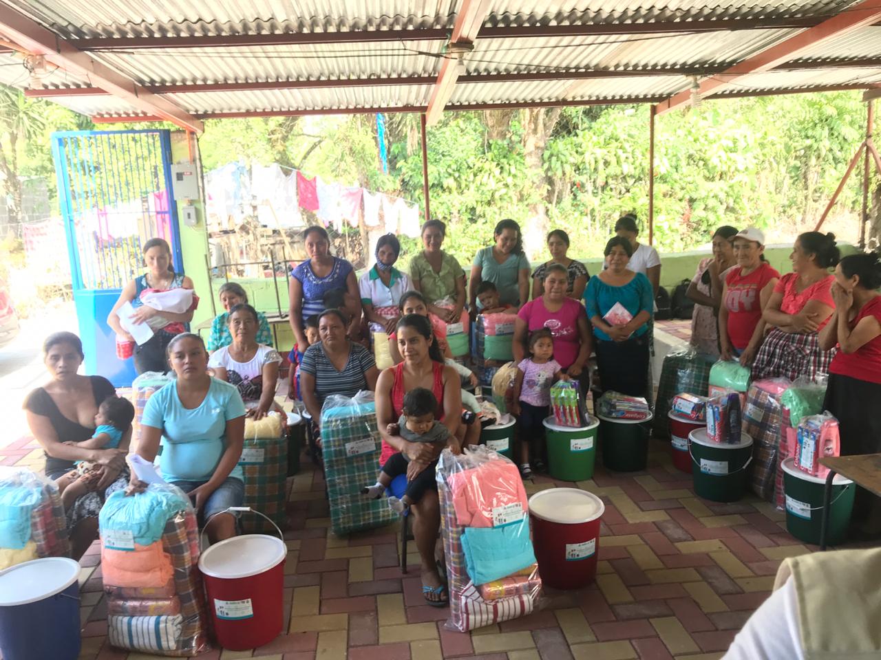 Continuamos apoyando a familias afectadas por pasada emergencia del Volcán de Fuego